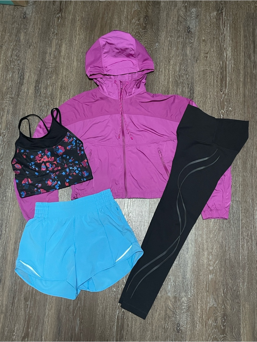 Like New Lululemon 4-item Matching Bundle. Size 4